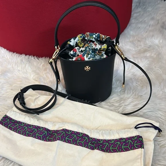 Tory Burch - Picture 3 of 6